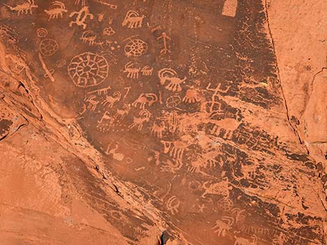 atlatl rock petroglyph